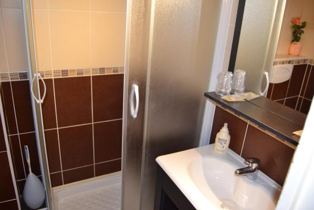 Will'S Hotel Narbonne Kamer foto