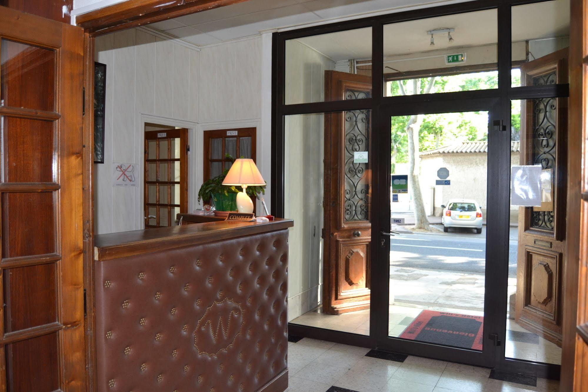 Will'S Hotel Narbonne Buitenkant foto